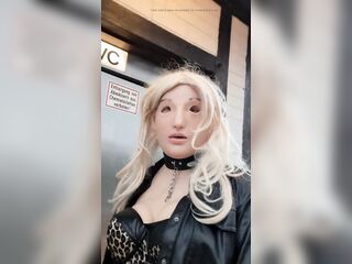 Hannah and the smutty toilets