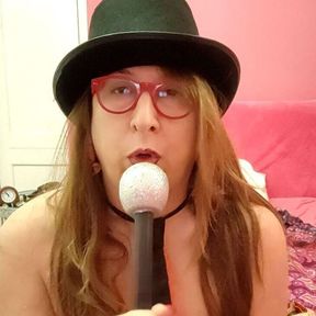 Veronica Rossi Official - I Play with the Microphone Thinking It&#039;s a Penis, with Fantasy Sex Is Art