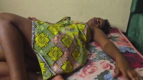 Rich Woman in Zambia Masturbate Her Big Pussy