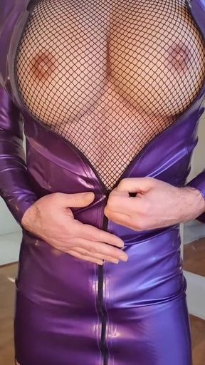 Rachel struts in latex and D tits