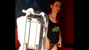 Gostosa vai estrear - Pernocas