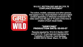 Gym Rat fingers her pussy!