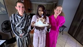 Best Birthday Gift! Three Girls Sucking My Cock, FFFM Foursome!