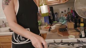 Office Pizza Party Giantess Featuring Sinn Sage