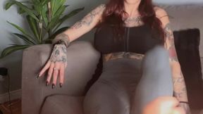 POV: WORSHIP GODDESS FEET FRESH FROM GYM