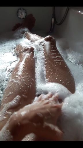 I love Bathtub