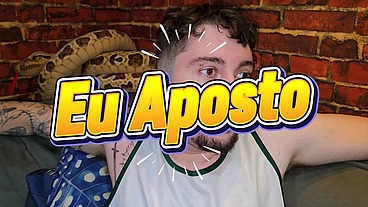Torcedor Palmeirense Passivo desafiou seus amigos ativos foderem seu cu com força e sem parar até gozarem.
