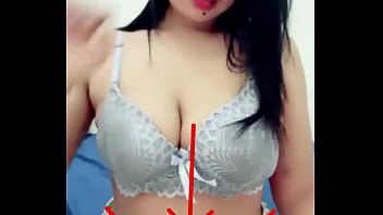 tante payudara montok sange