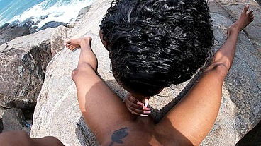 Primeira Vez da Preta Gostosa Na Praia de Nudismo - Joao O Safado - Holly BomBom