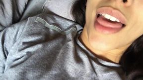 Hot Brunette Amateur Masturbates to Real Orgasm on Webcam