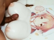 Follandole las tetas a una muñeca