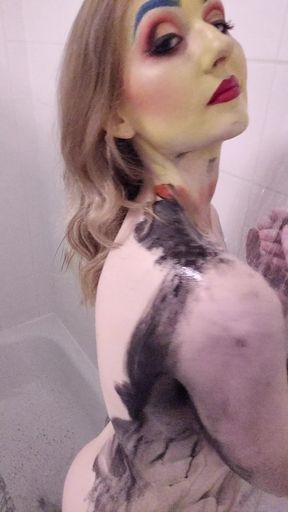 Skeleton Bodypaint Shower & Tit Play