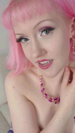 Pink-haired cutie Evie Rees uses a toy for double penetration