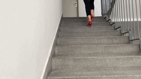 LOST SHOE GIRL RUNNING UP THE STAIRS IN HIGH HEELS (SCENE 3) - MOV HD