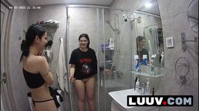 LUUV. Two girls shower for boyfriends&#039; livestream