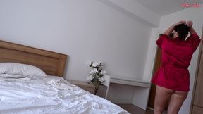 you can piss on me! horny teen stepdaughter face fucks stepmom and pisses on her face during morning sex!