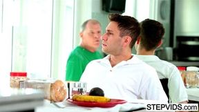 Kagney Linn Karter seduces her stepson