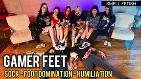 Six Goddesses Rub Smelly Sneakers And Sweaty Socks On Pathetic Video Game Losers (1080p - EN sub - foot domination - nerd - smell fetish)