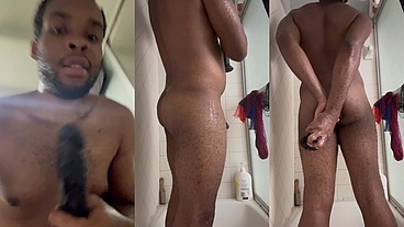 SexyJeff419 plays with 14 inch dildo