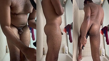 SexyJeff419 plays with 14 inch dildo