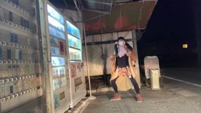 Self-training No. 39: Nighttime Exposure in Phone Booths and Vending Machines