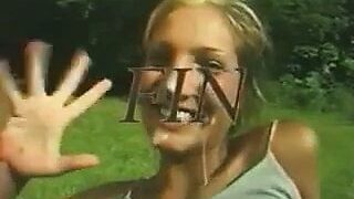 Groepsseks, gangbang, klaarkomen, klaarkomen op gezicht – intense anale gangbang voor MILF-slet