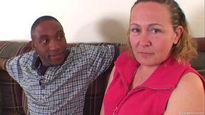 Big booty fucks a bbc in interracial mature sex video