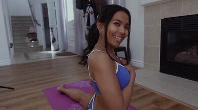 Sexy Yoga Girl Squirts on Your Face - JOI