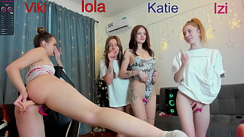 Four young pussies can&#039_t contain themselves