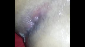 Karlos se le pone dura con el culo de ceballos