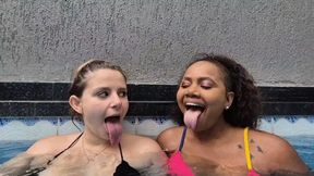 I LOVE LICKING FACES - BY GABRIELA BLOND AND VERONICA LINS - CLIP 01