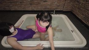 Sissykanisa and Reina in Jacuzzi Bathtub