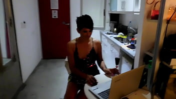 PERLA LOPEZ NINFOMANA,  LA PSICOLOGA,  se v&agrave_  a pasar  el  fin  de semana  a su  casa  de entre rios, para ver  sus peliculas  y  masturbarse  lindo, sorpresas...sexo duro ... parte 6 capitulo 35