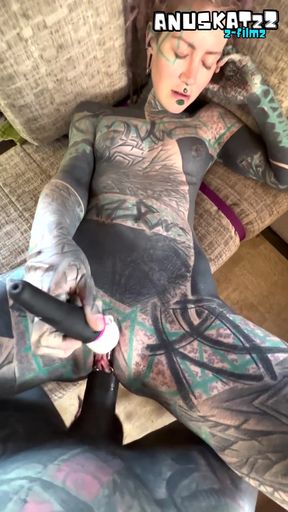 ALT TATTOO Couple perverse adventures outdoors on road trip   Clip 1