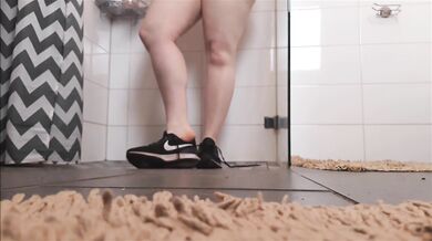 The Blonde Teutonic Queef Queen Pisses Down Her Nikes