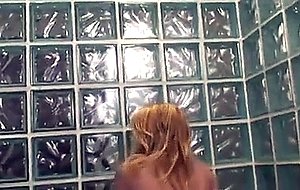 Look at this horny ts in a bath