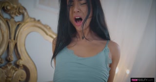 Caramel Skinned Latina Loves Cum On Her Face