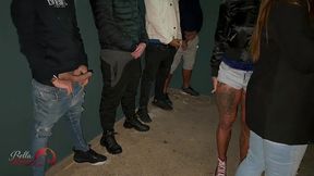 marido leva a esposa pra foder com 4 caras dentro do posto br - dois cornos levam suas esposas pra foderem com varios caras no posto br e todo mundo olhando