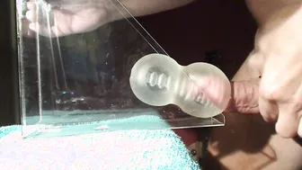 Daddy shoots a big fountain with his fleshlight