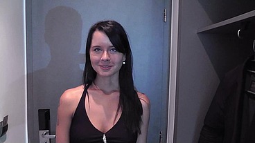 27-1 Babe fucks for cumshot