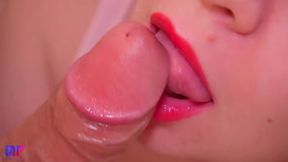 Perfect close-upthroatjob &mdash;  wet kiss spill
