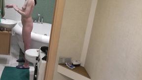 ”My brunette GF doing her makeup in the bathroom naked”