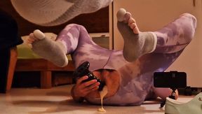 Boy in toe socks shoves a fat black dildo deep into his anus to cum properly with cum lube