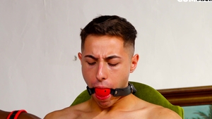 Cherr's Masterful Blowjob Skills Bring Pleasure to Jonny