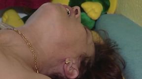 Hairy Pussy Stretched Wide in Reverse Cowgirl Pound
