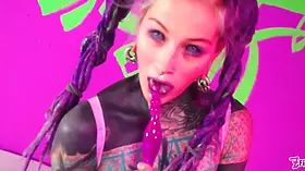 Tattooed beauty heads kinky: powerful solo anal jerking off & deep buttfuck