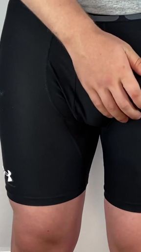 Must-see moment from "Huge cock hands free anal vibrator cumshot in tight pants"