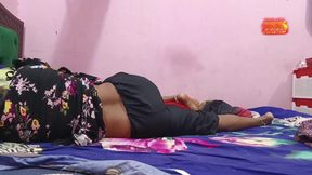 I calmed down my sister-in-law. My sister-in-law was fidgeting with her lap pillow. Clear Sound