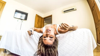 Suihinotto, syvä kurkku &#8211; hardcore-elokuva 18-vuotiaasta latino teinilutkasta, joka harrastaa anaaliseksiä