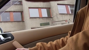 Czech Hunter: Using My Charm for a Lift